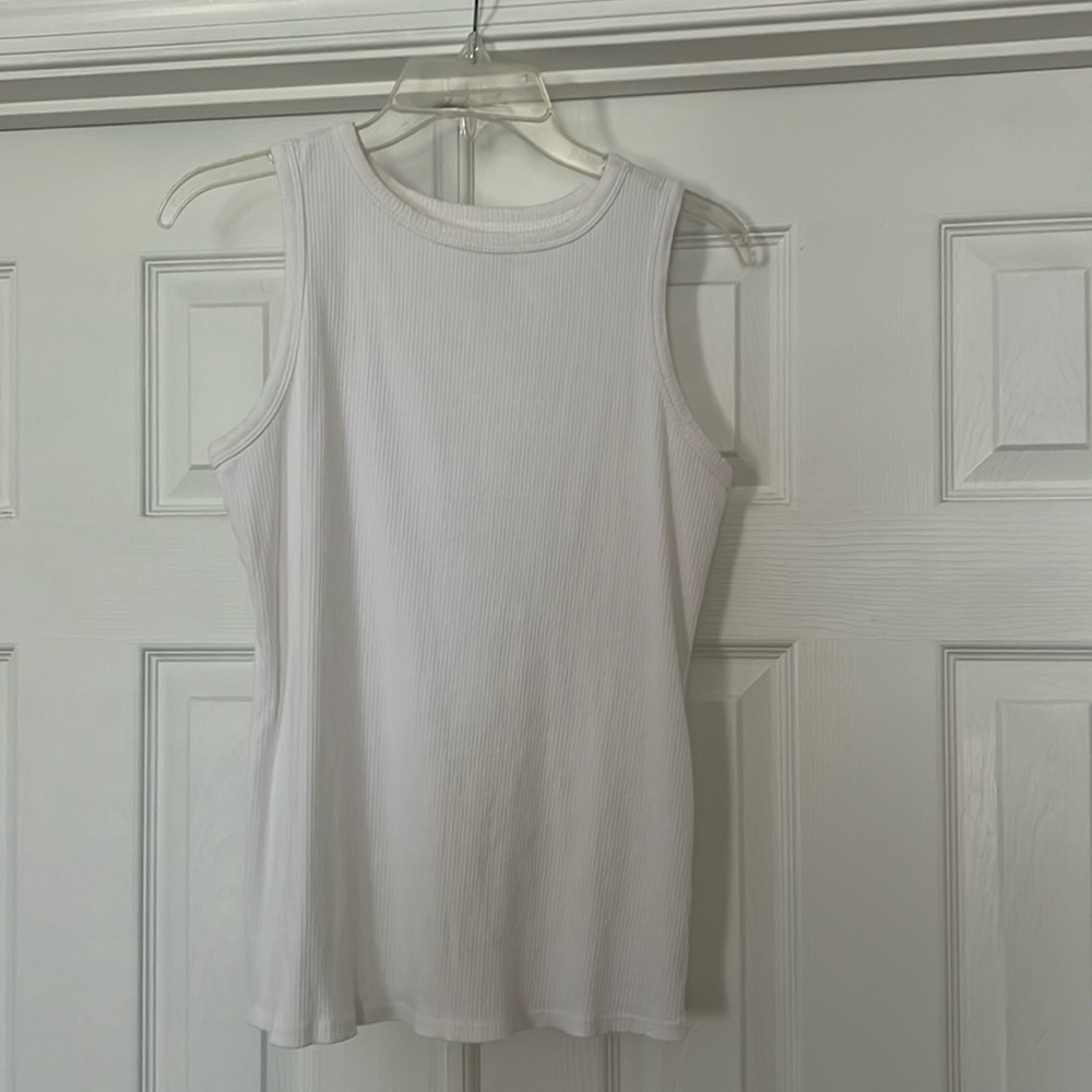 White ribbed Nine West essential top